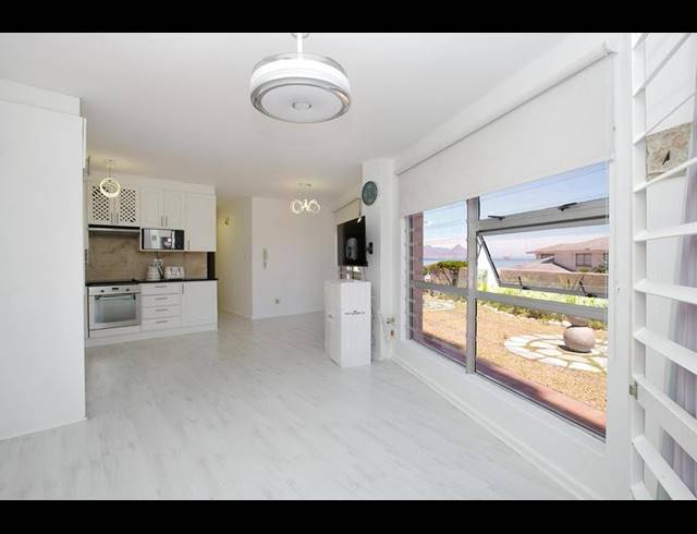 2 BEDROOM APARTMENT FOR SALE IN BLOUBERGSTRAND
